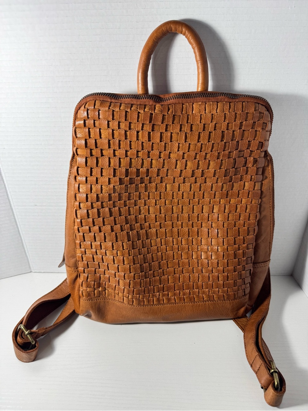 Vilencia Holland Leather Backpack in Brown